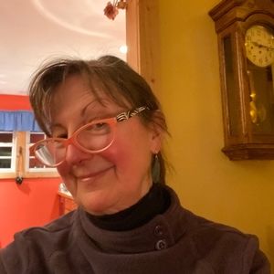 Meet your Posher, Debbie